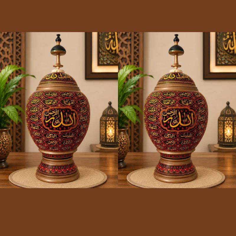 Green lacquered lidded vase with Allah written at the centre in gold