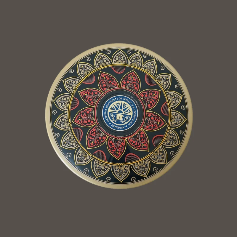 Ten inch lacquered plate with a scratched medallion at the centre